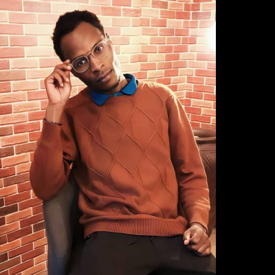 Simon Johns Akahinda